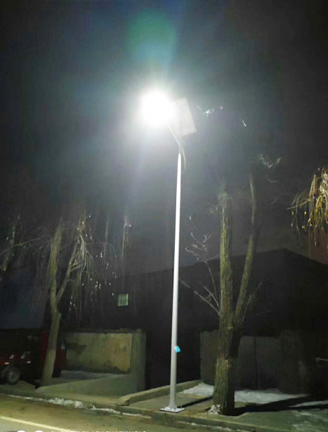 积石山县定日太阳能路灯项目